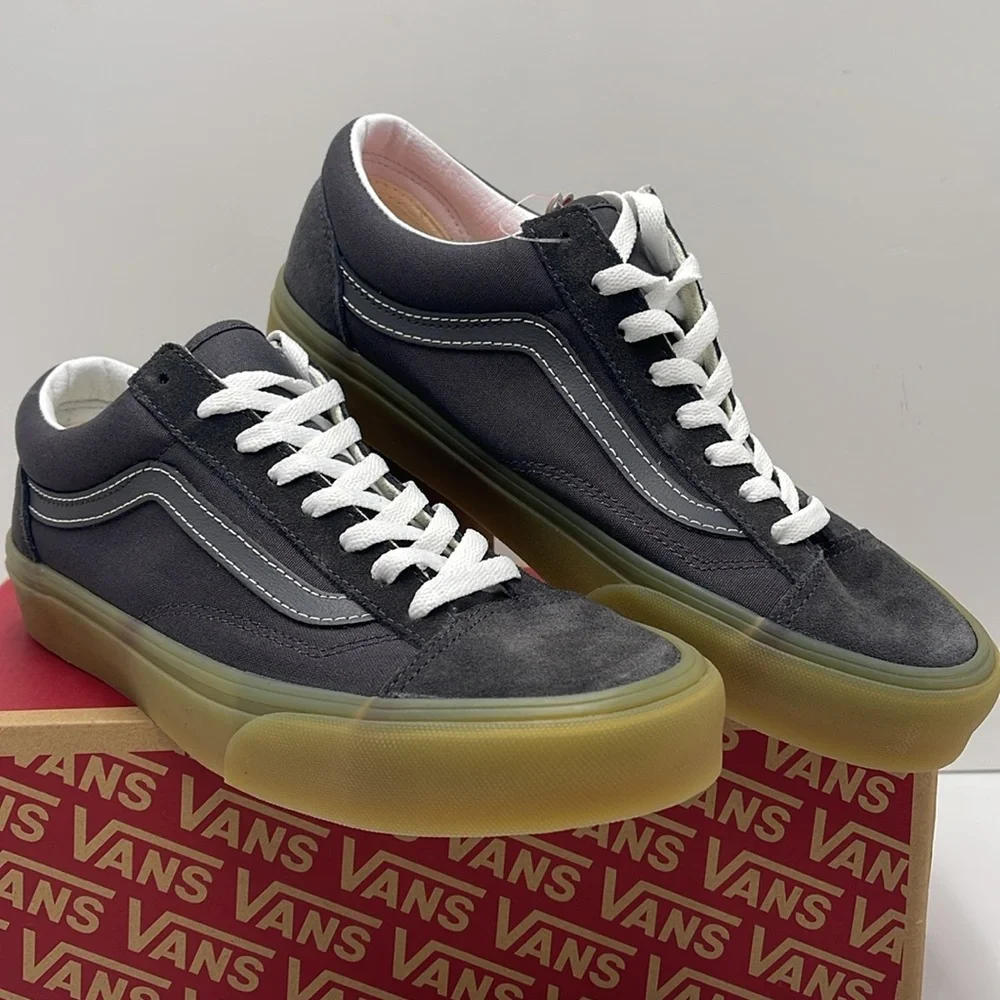 Vans WMNS Style 36
Gum Asphalt
VN0A54F6107
Sneakers - Picture 4 of 16